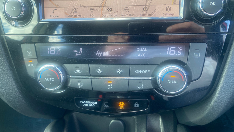 Nissan Qashqai 1.3 DiG-T Acenta Premium 5dr Petrol Hatchback